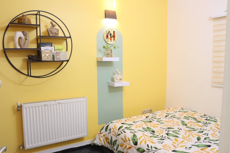 قفسه اتاق زرد